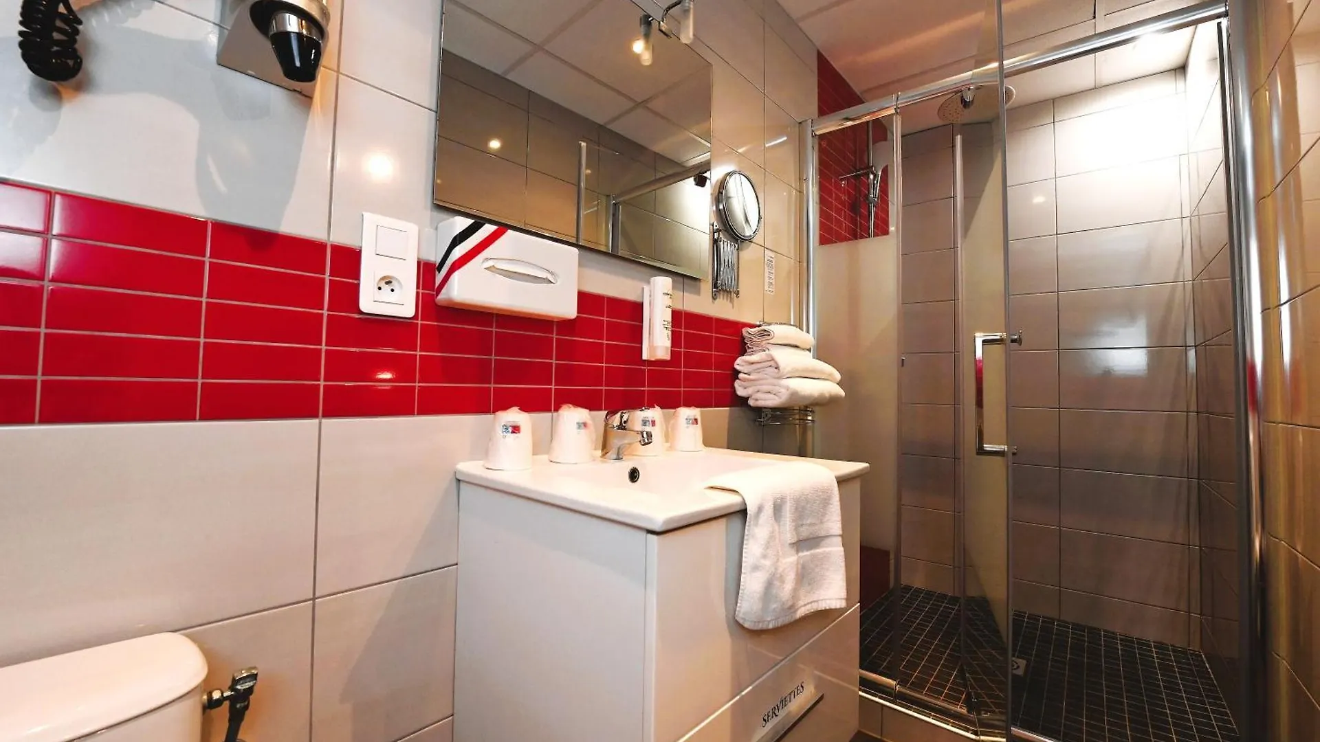 Hotel La Croix Blanche Tarbes