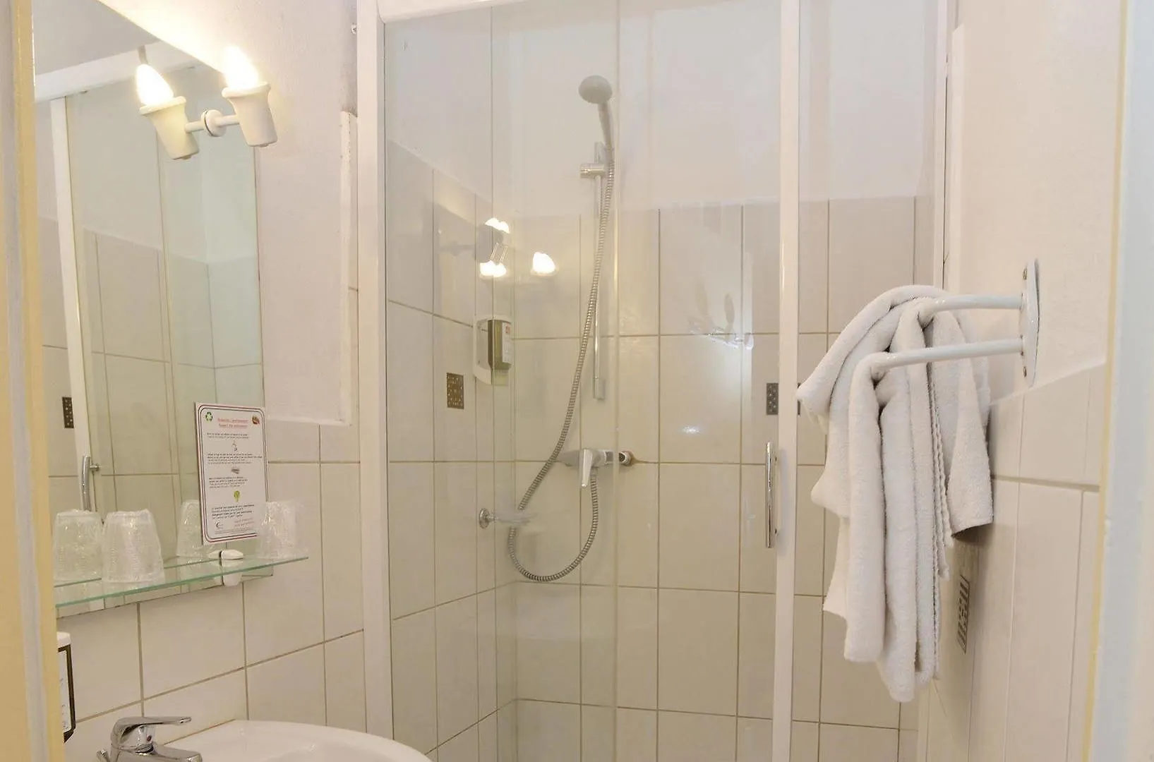 Hotel La Croix Blanche Tarbes