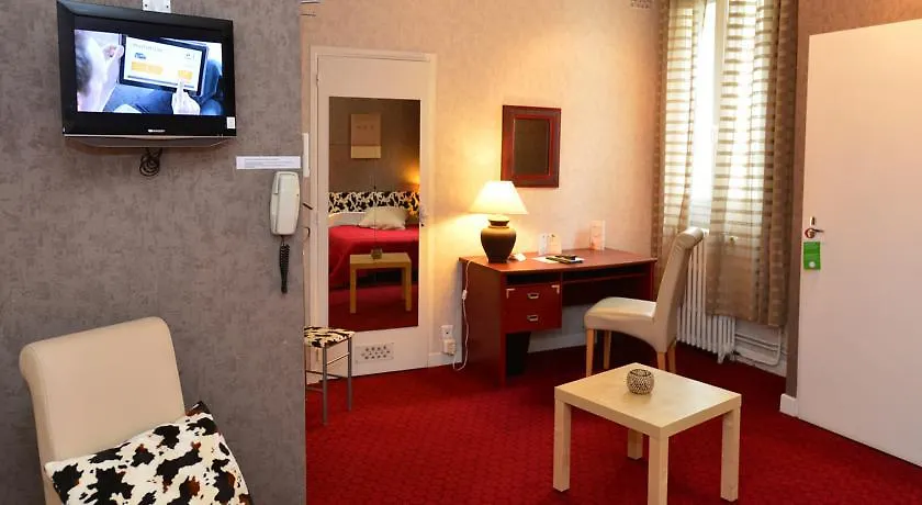 Hotel La Croix Blanche Tarbes France