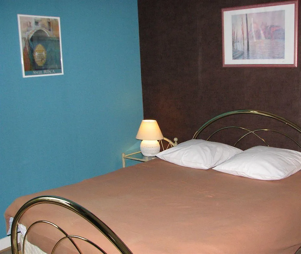 Hotel La Croix Blanche Tarbes