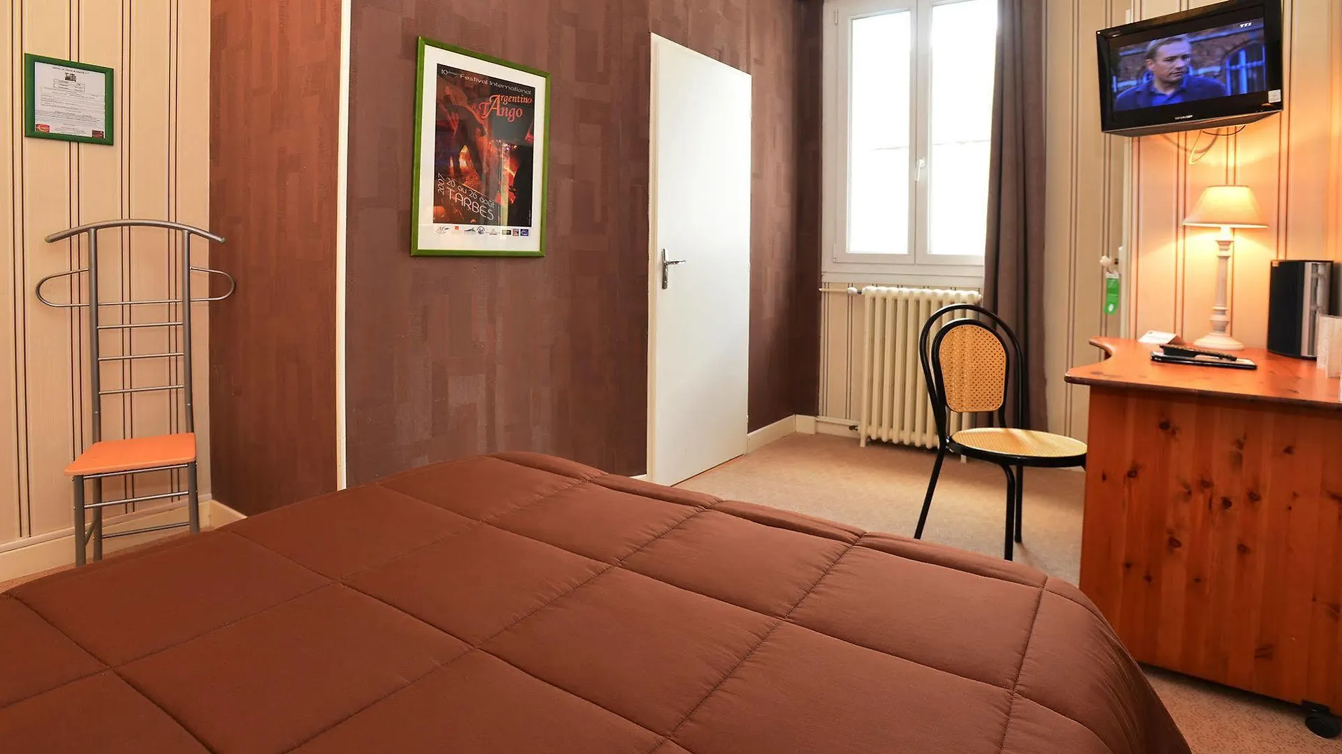 Hotel La Croix Blanche Tarbes France